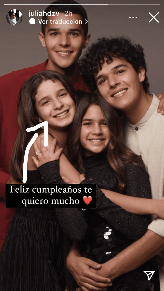 La muestra está en que los gemelos propiciaron que sus hermanas, 
<a href="https://www.univision.com/famosos/itati-cantoral-hija-maria-cumpleanos-hija-mayrin-villanueva-julia-fotos">Julia (hija de Eduardo Santamarina y Mayrín Villanueva) y María Itatí</a> (hija de Itatí Cantoral y Carlos Alberto Cruz), se hicieran amigas, por el trato que hay entre las familias.