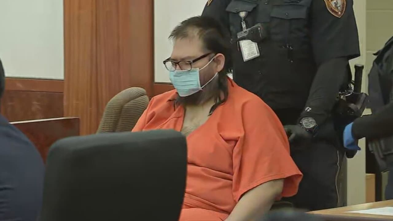El nombre de nacimiento de Cohen es 
<b>Jeffery Luján Vejil, originario de Odessa, Texas</b>, una ciudad ubicada al sur del estado, en 2009 y 2010 
<b>presentó solicitudes en el condado Dallas para cambiar su nombre legalmente,</b> según el reporte de Houston Chronicle.