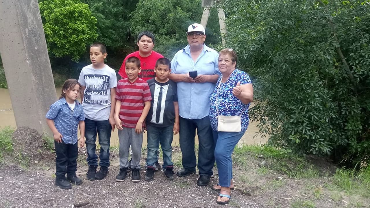 Lorena Martínez escribe: ¡Siempre están los abuelos con los brazos abiertos! Mis papás siempre han estado para mis hijos. ¡Son los mejores abuelos del mundo!