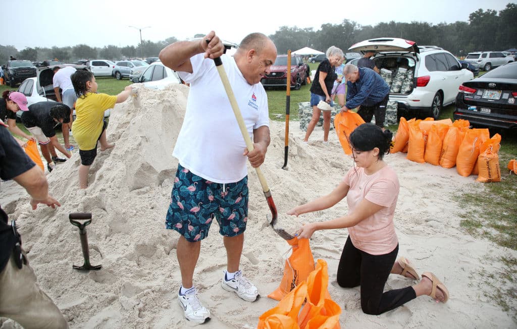 No hace dos semanas que 
<b><a href="https://www.univision.com/local/miami-wltv/imagenes-destruccion-zonas-florida-donde-impacto-fuerza-huracan-helene-fotos" target="_blank">el huracán Helene provocó muertes y grandes daños en Florida</a></b>. Milton impactaría zonas que aún se encuentran bajo recuperación.