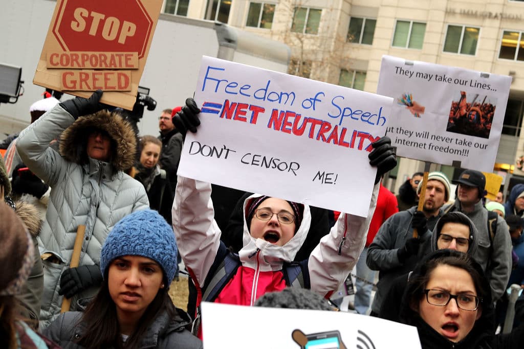 El gobierno desmantela la neutralidad en internet amenazando su acceso igualitario