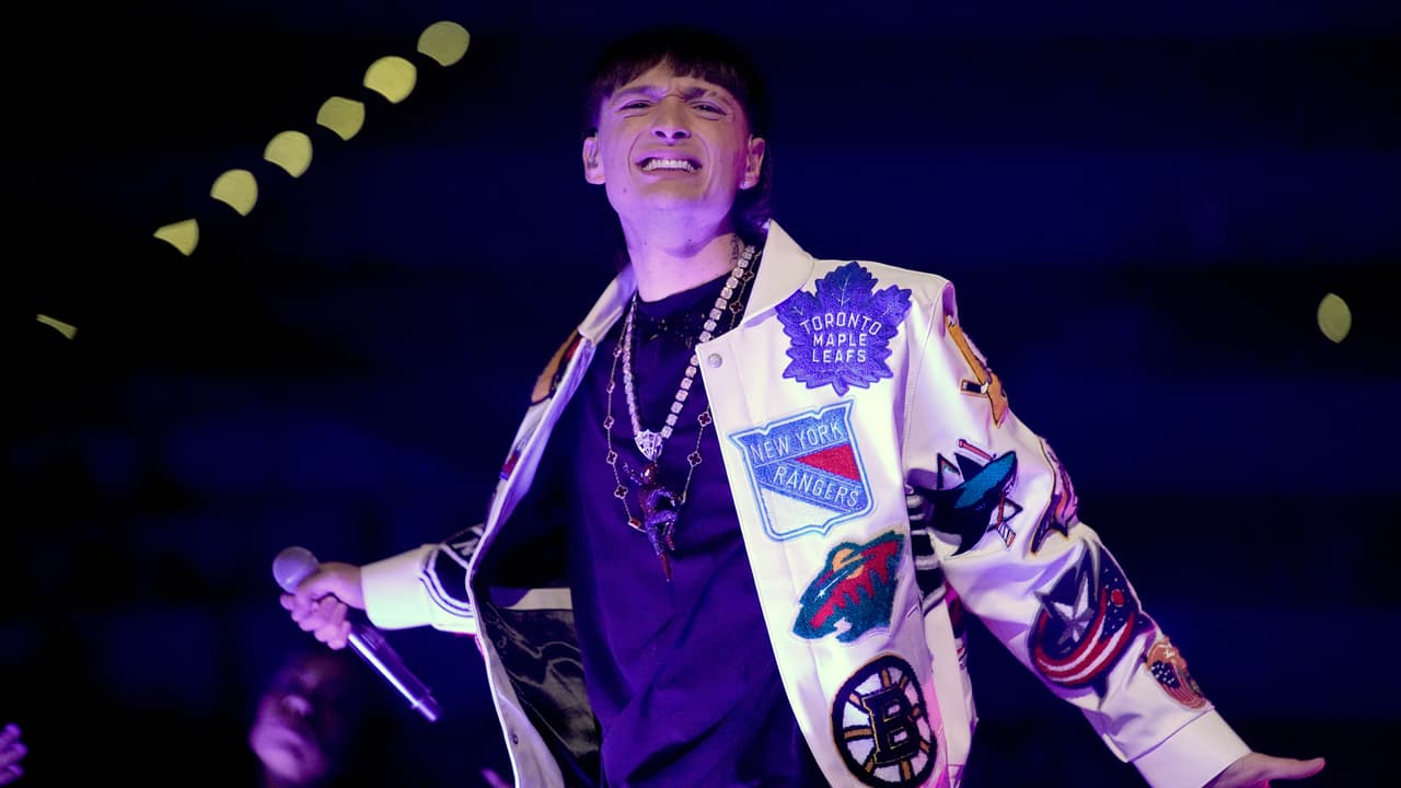 Peso Pluma: La historia del cantante que triunfó con narcocorridos por encargo
