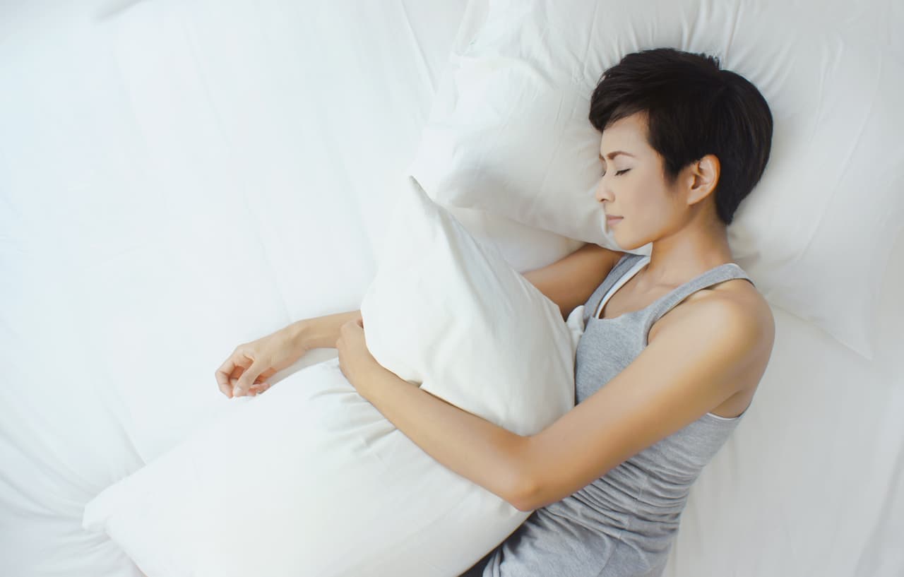 <b>Descansas mejor. </b>Si te ejercitas por la mañana conseguirás dormir mejor durante la noche, pues ya habrán pasado las horas suficientes para que tu cuerpo se relaje de la adrenalina que tu entrenamiento produce.
<br>