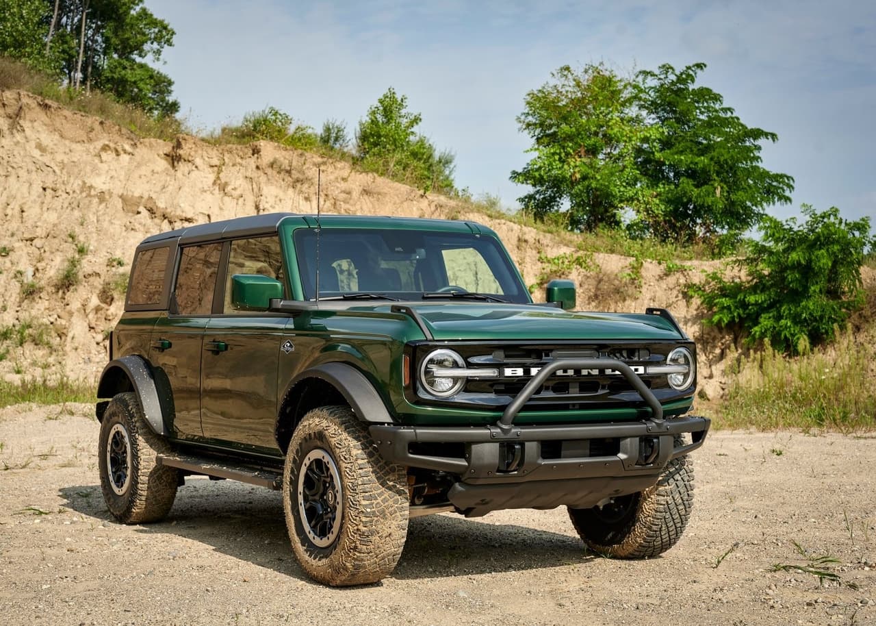 <h3 class="cms-H3-H3"><b>17. Ford Bronco</b></h3>
<br>
<br>
<b>Tiempo promedio que le toma en venderse:</b> 30.1 días
<br>
<b>Precio promedio:</b> 73,573 dólares