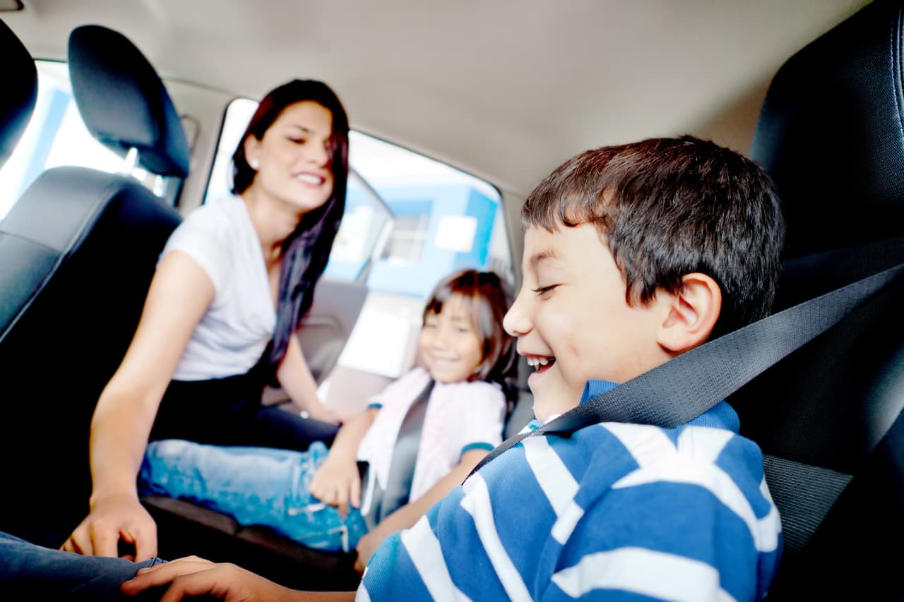 Regreso a clases: padres hispanos preocupados por volver a la rutina de conducir un carro