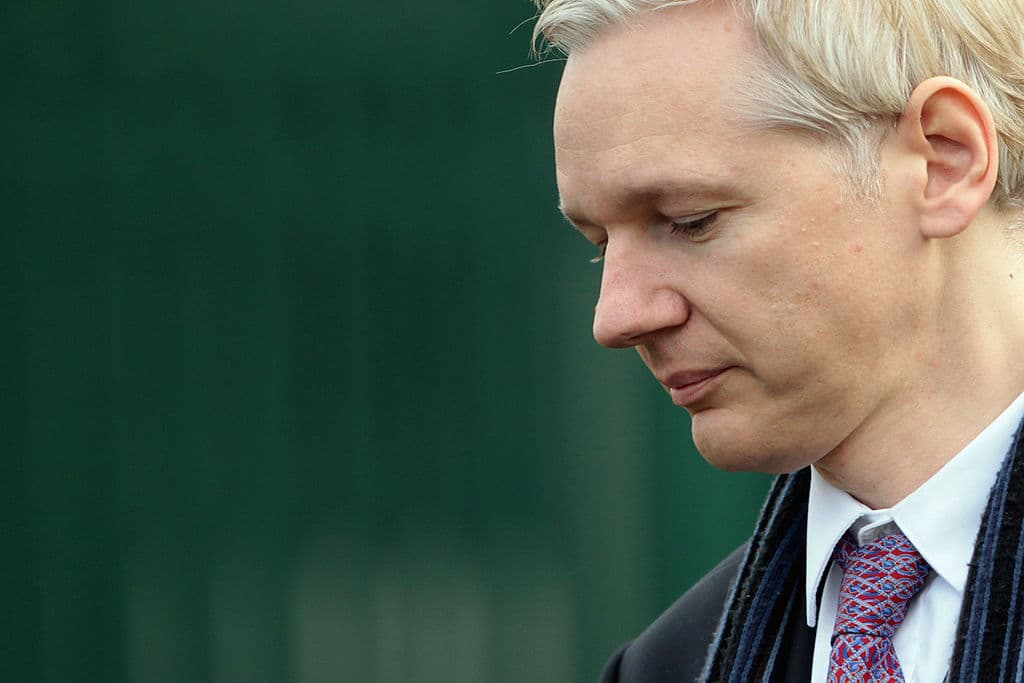 Assange niega que Rusia este detrás de la filtración de los correos electrónicos de Clinton