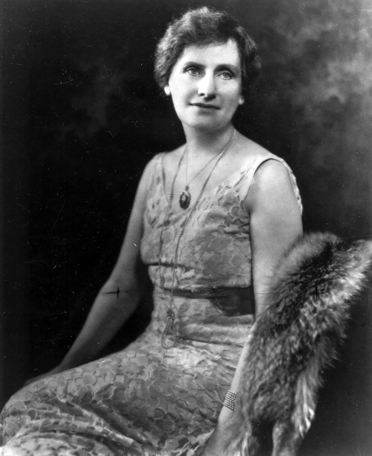 <b>La primera gobernadora: Nellie Tayloe Ross (1876 -1977).</b> Fue la primera gobernadora electa en los Estados Unidos, por el estado de Wyoming de 1925 hasta 1927, representado al partido demócrata.