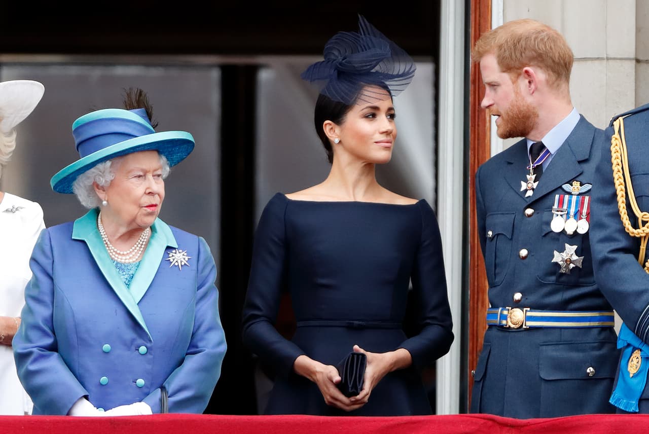 Según reportes de la prensa británica, la entrevista tiene en tensión a la reina Isabel y al resto de la familia real británica ante lo que la pareja podría revelar. 
<br>
