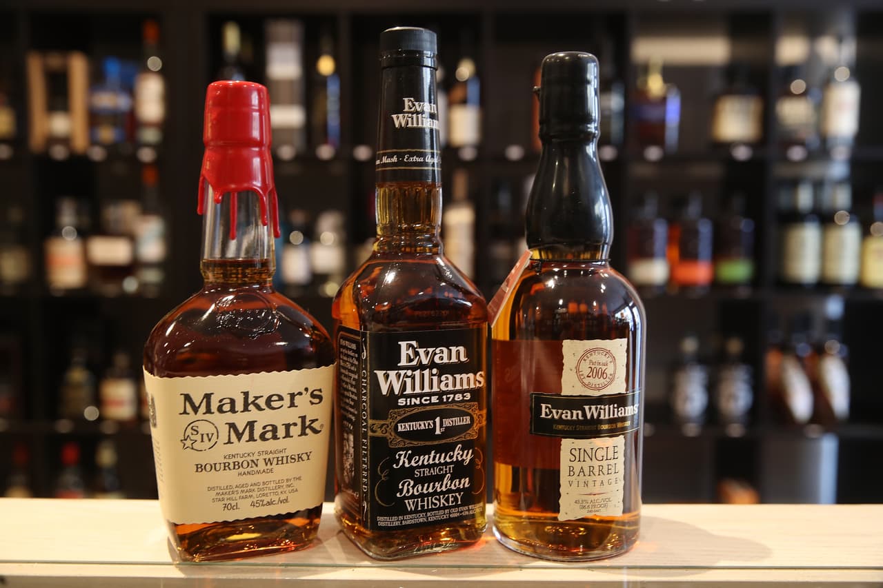 <b>Licores.</b> Productos como el bourbon originario de Kentucky, que son importados en Europa con diferentes marcas y estilos, también serán afectados. Por ahora México y Canadá quedarán exentos de los aranceles, mientras siguen las negociaciones sobre el futuro del tratado NAFTA, integrado por estas naciones.