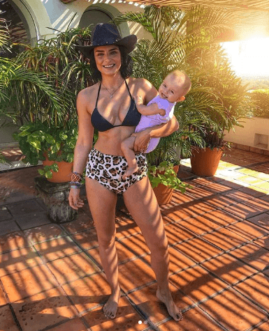 Su sobrina Kailani tampoco se queda atrás en cuanto comodidades y buena vida. Desde que era apenas una bebé, sus papás la llevaban de viaje a las montañas, bosques, playas y prácticamente cualquier destino que tuvieran en mente.