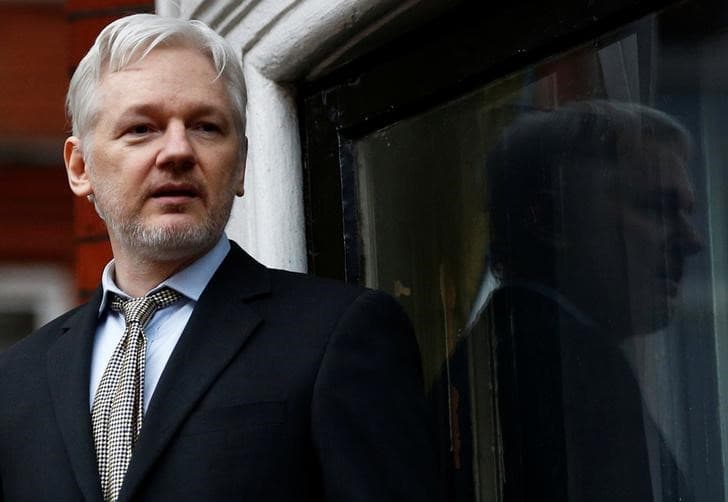 La campaña de Trump contactó a WikiLeaks para hackear emails privados de Hillary Clinton, admite Assange