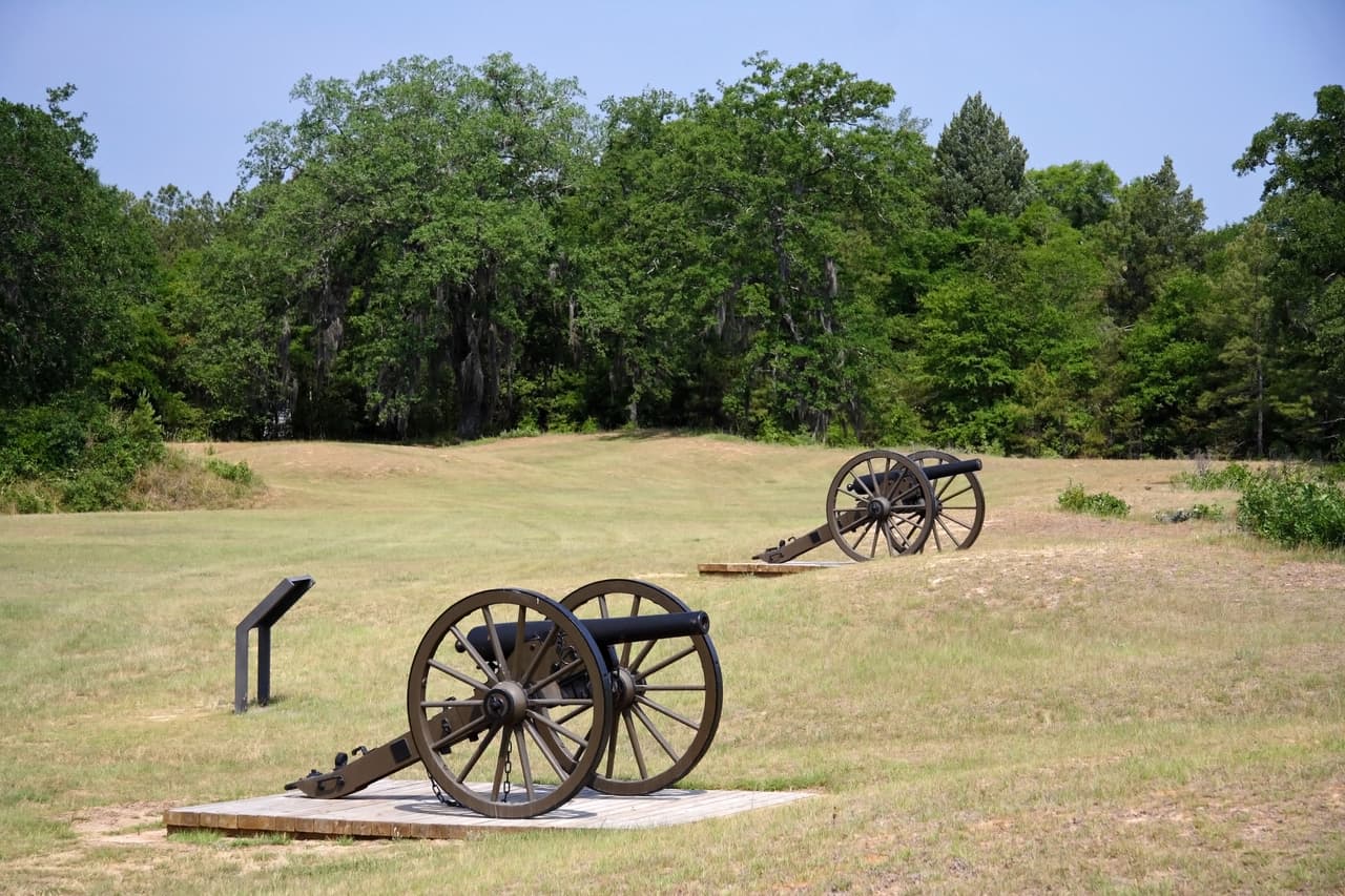 <h3 class="cms-H3-H3">13. Andersonville National Historic Site, Georgia</h3>
<br>
<br>🏞️ 
<b>Cambio en las visitas de 2020 a 2021: </b>-29.3%
<br>
<br>🏞️ 
<b>Visitas en 2021:</b> 45,084
<br>
<br>🏞️ 
<b>Visitas en 2020:</b> 63,799
<br>