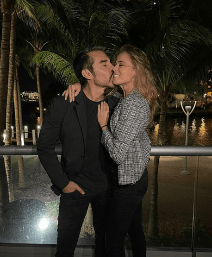 Fue a través de su cuenta oficial de Instagram que el actor conocido como
<b> ‘El Vitor’</b>, compartió algunos detalles del festejo que preparó para su esposa. 
<br>
