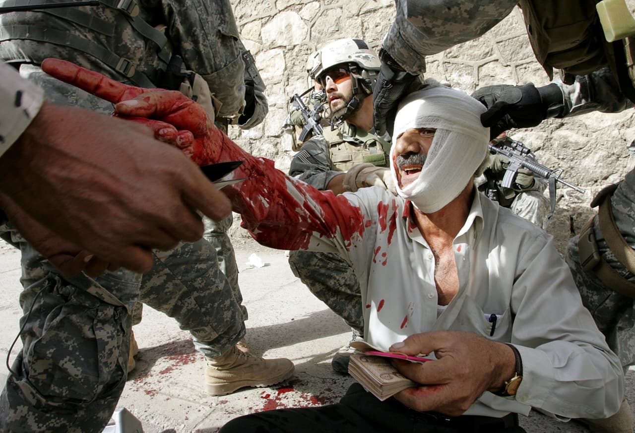 <b>3) IRAK. <a href="http://www.univision.com/noticias/disturbios-conflictos-guerra-paz/los-ninos-iraquies-que-tambien-huyen-de-la-violencia-del-estado-islamico-fotos" target="_blank">16,000</a></b>
<a href="http://www.univision.com/noticias/disturbios-conflictos-guerra-paz/los-ninos-iraquies-que-tambien-huyen-de-la-violencia-del-estado-islamico-fotos" target="_blank"> <b>muertes por el conflicto reportadas en 2016</b></a>
<b>.</b>
<br>En 2014, insurgentes tomaron Mosul y varias zonas del norte de Irak. Esto forzó la renuncia del Primer Ministro, Nouri al-Maliki, ataques aéreos de EEUU y ayuda militar proporcionada a Irak por Rusia. Tanto las fuerzas armadas iraquíes y diversas fuerzas musulmanas, cristianas y más se enfrentan al Estado islámico de Irak (ISIS). 
<br>