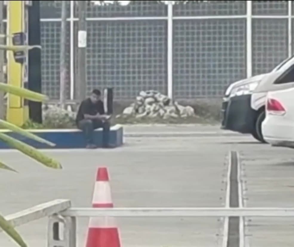 Sin embargo, lejos de enfrascarse en pleitos para establecer que ella no había terminado con la vida de su hijo, 
<b>aquella mujer inquebrantable caminó largas horas hasta la comunidad más cercana</b> donde les avisó a las autoridades lo que había ocurrido. 
<br>