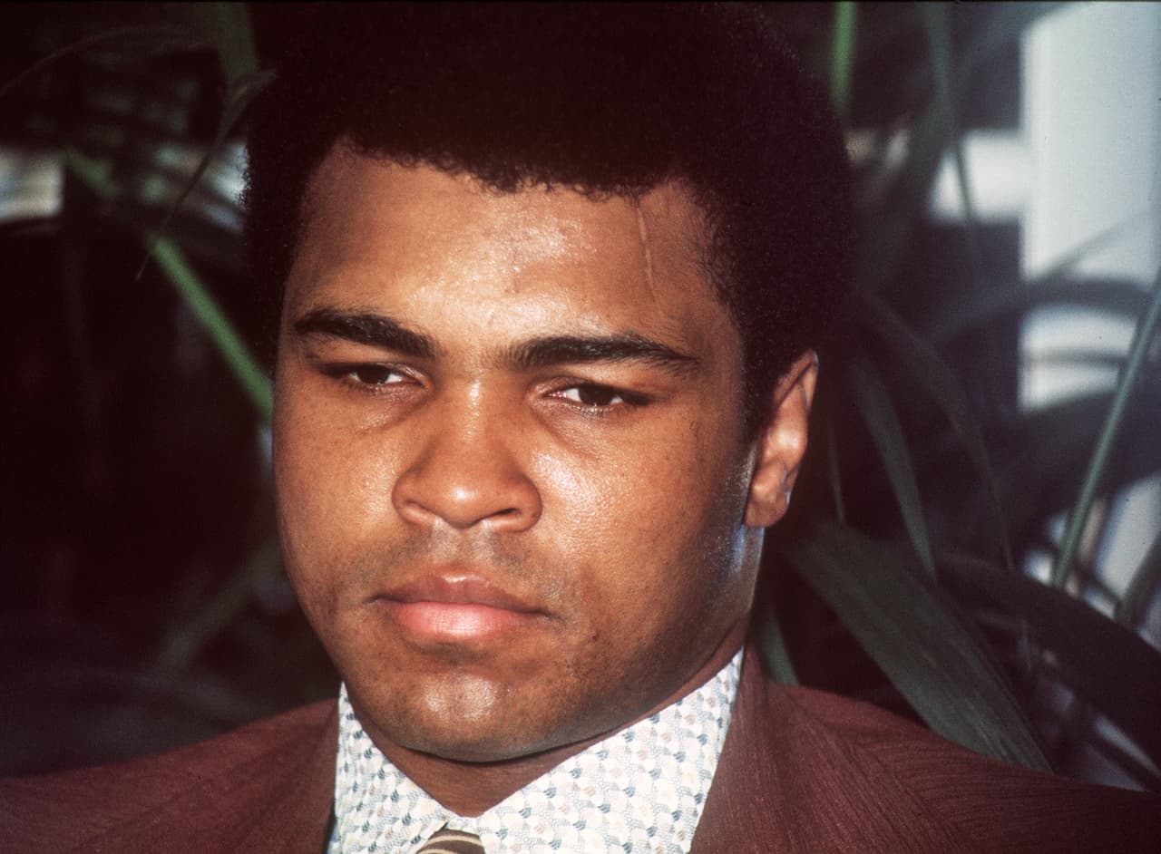 Muhammad Ali aseguró haber visto en una ocasión un platillo volador mientras practicaba footing a primera hora de la mañana, en Central Park (Nueva York).
<br>