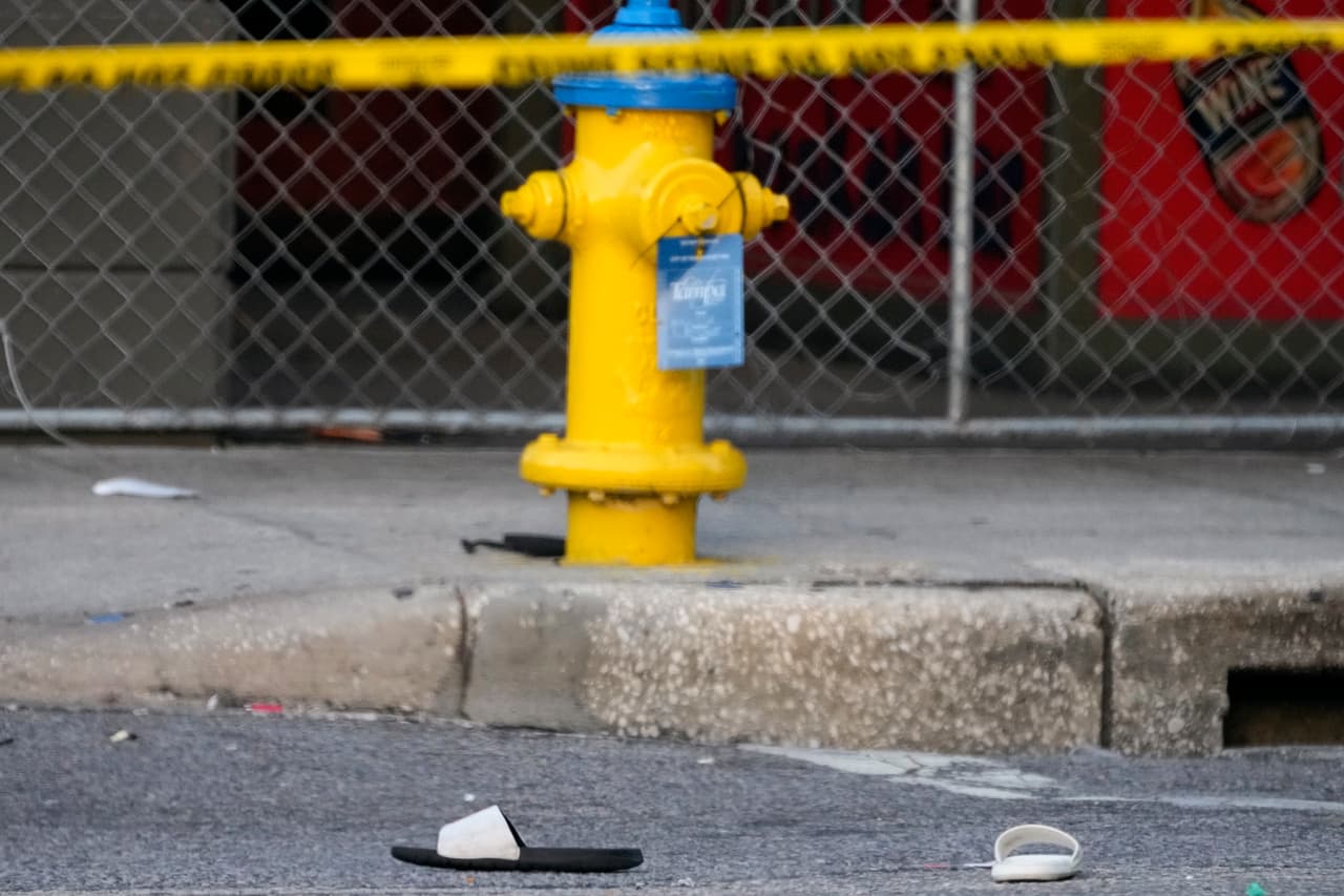 En caso de tener información, favor de comunicarse al 
<b>813-231-6130. </b>También puede enviar una 
<b>pista a través de TIP411 </b>o ponerse en contacto con 
<b>Crimestoppers de Tampa Bay</b> al 800-873-TIPS.