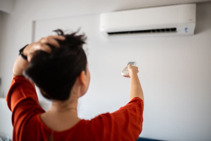 Si estás acostumbrado al invierno de Buffalo, por ejemplo, serás menos tolerante al calor y probablemente lo sentirás más intensamente que alguien que se haya criado en Florida (y viceversa). Aunque esto puede cambiar con el tiempo.