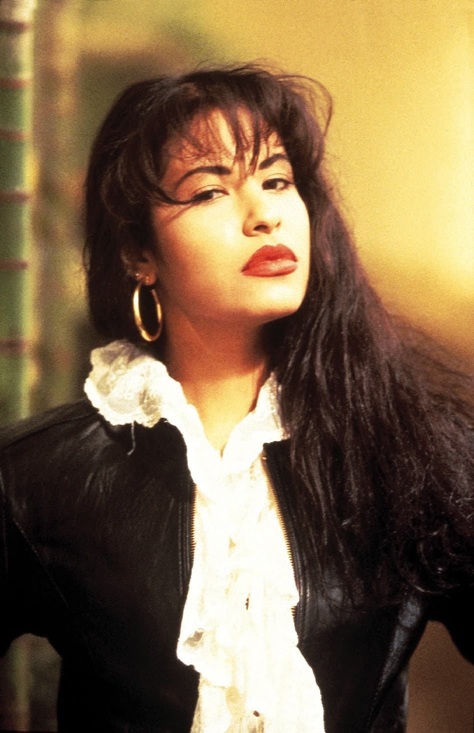 20. Su disco 'Amor prohibido' se colocó entre los más vendidos de todos los tiempos, y el videoclip de la canción, con el mismo nombre, fue grabado en el Joshua Tree National Park, en California.
