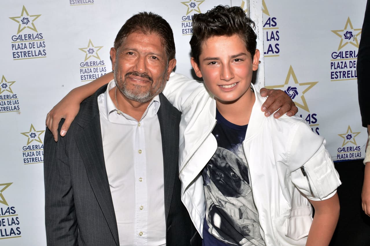 En ese momento el actor y cantante participaba en la telenovela 
<b><a href="https://www.univision.com/shows/mi-corazon-es-tuyo" target="_blank">Mi Corazón Es Tuyo</a></b>. 
<br>
