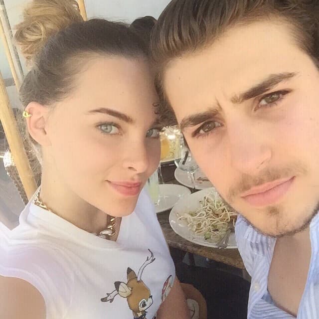 Cada que la cantante comparte una foto junto él, sus seguidoras comienzan a mandar piropos y a postularse como las próximas cuñadas de Belinda.