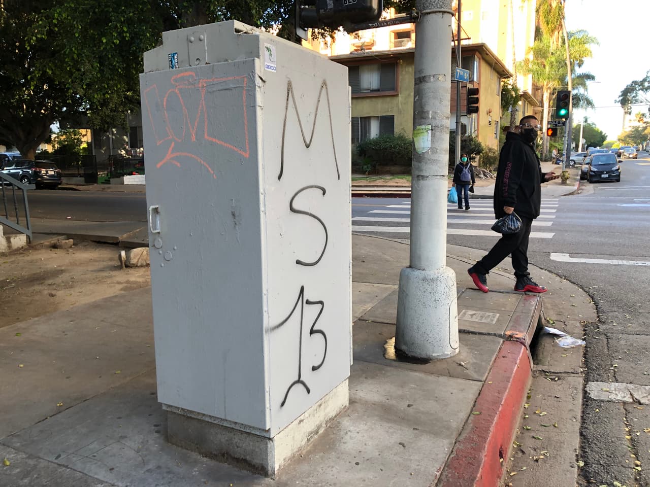 Grafiti de la MS-13 en Koreatown, en Los Ángeles.