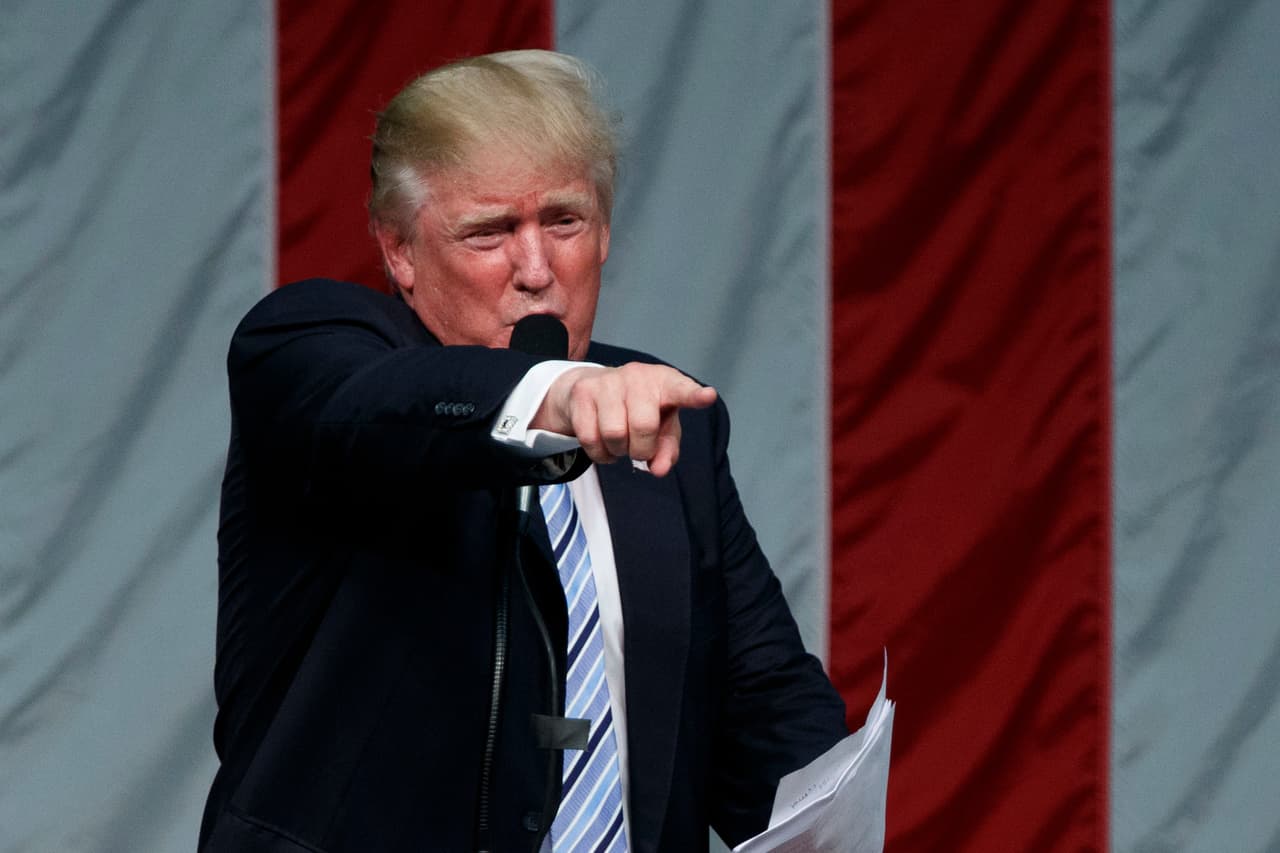 Trump arremete contra CNN, 'New York Times' y los 'medios corruptos' en un duro discurso contra la prensa