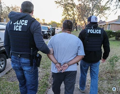 Gobierno anuncia que pondrá fin a regla de Trump que amplió deportaciones aceleradas