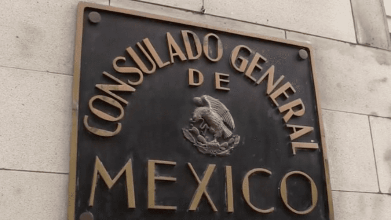 Consulado de México en Orlando se convierte en centro de acopio para ayudar a los afectados por Idalia