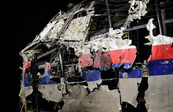 Tres fuentes de la investigación aseguraron al diario Volkskrant que el avión, que viajaba entre Amsterdam y Kuala Lumpur, fue derribado por un misil BUK tierra-aire.