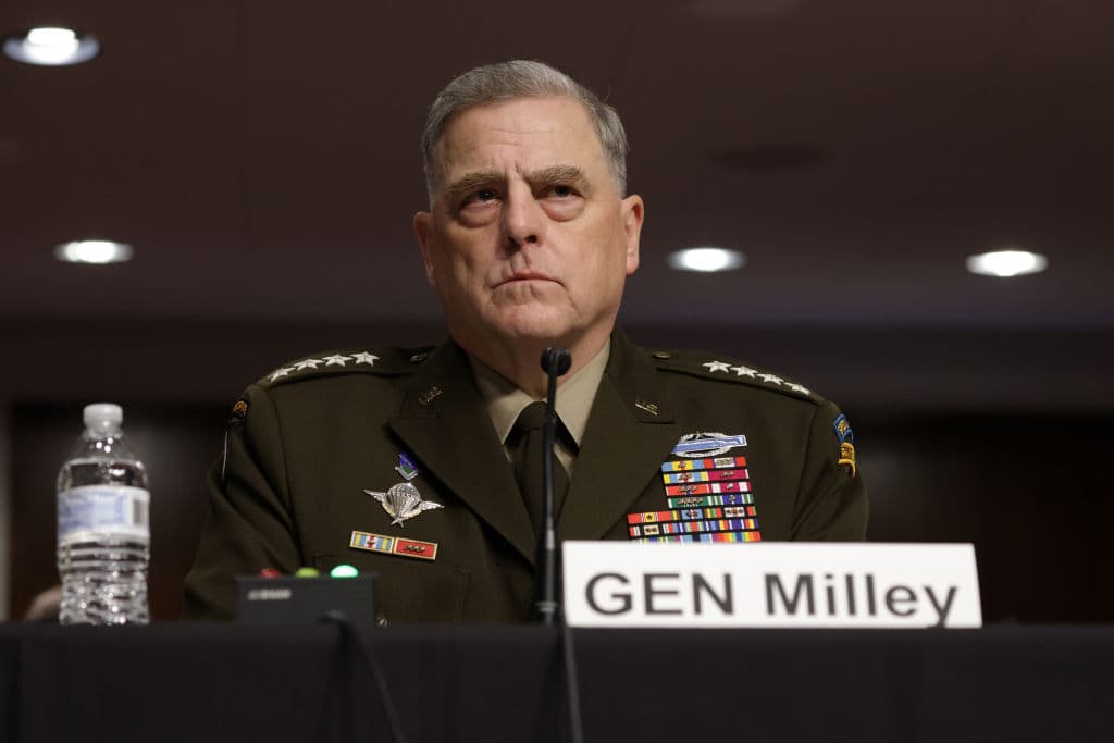 El militar de más alto rango de EEUU afirma que habló con China con autorización del gobierno de Trump