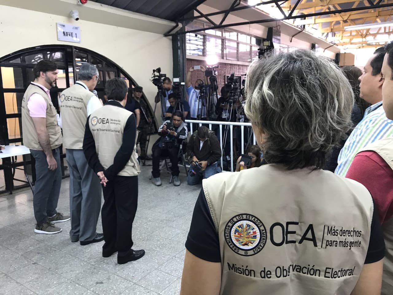 Honduran election result not legitimate, analysts say; OAS calls for new election