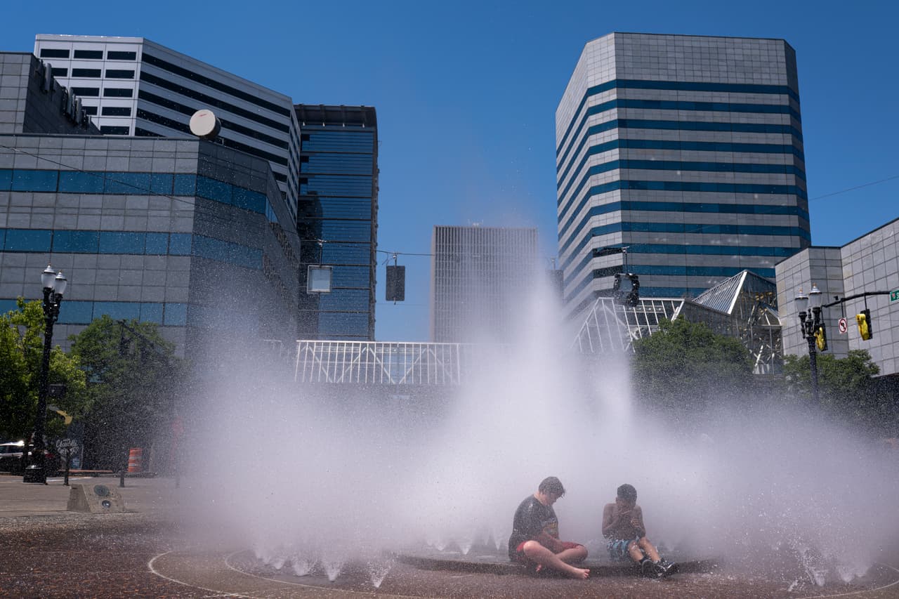 <h3 class="cms-H3-H3">11. Oregon</h3>
<br>
<br>🌡️ 
<b>Cambio en la temperatura promedio de 1895 a 2021:</b> +11.1%
<br>
<br>🌡️ 
<b>Temperatura promedio 2021:</b> 49.2º F (9.5º C).
<br>
<br>🌡️ 
<b>Temperatura promedio 1895: </b>44.3º F (6.8º C).
<br>