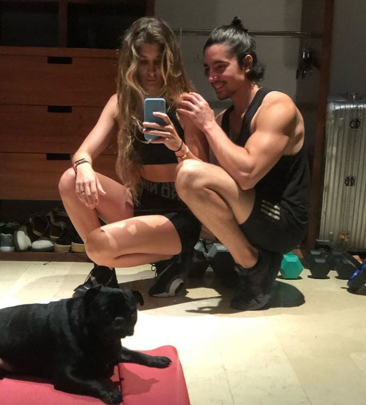 El portal aseguró que la confirmación de este compromiso lo obtuvieron de forma exclusiva. Hasta ahora, el hijo mayor de 'El Potrillo' no ha emitido comentario alguno en sus redes sociales. 
<br>