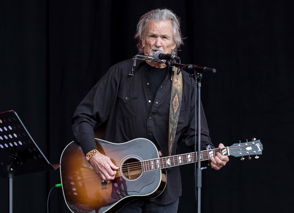 Muere a los 88 años Kris Kristofferson, actor y cantautor texano que firmó temas antológicos del country y 'rock and roll'