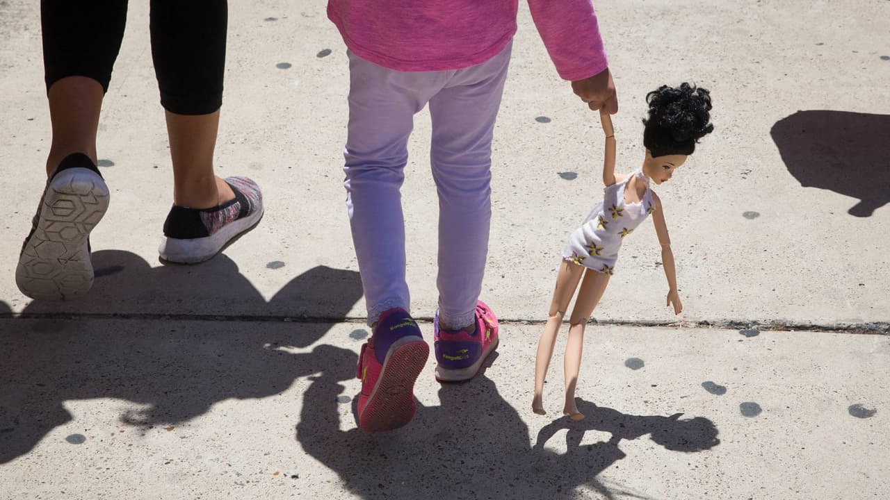 Al menos 21 menores inmigrantes no acompañados que fueron dejados en Virginia están desaparecidos