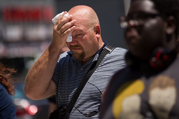 Unos 50 millones de estadounidenses ya están bajo advertencias y avisos de calor 
<b>desde Arizona hasta Idaho</b>. Entre ahora y el miércoles, el Servicio Nacional del Clima anticipa que
<b> se romperán 100 o más récords de altas temperaturas en el oeste.</b>