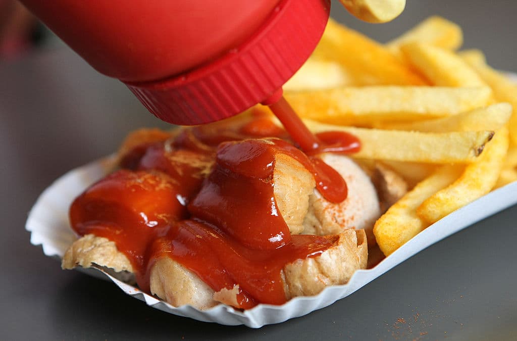 Un adolescente queda ciego y sordo tras alimentarse sólo de comida chatarra durante una década