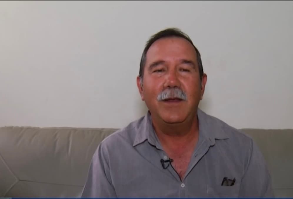 Con la sonrisa bien plantada en su rostro, el padre de Ana Laura, Carlos Rodríguez, dice estar lleno de felicidad al ver a su hija 
<b>"entusiasmada con lo que hace"</b>. El papá orgulloso solo quiere ver a su hija feliz con lo que decida hacer con su vida.
