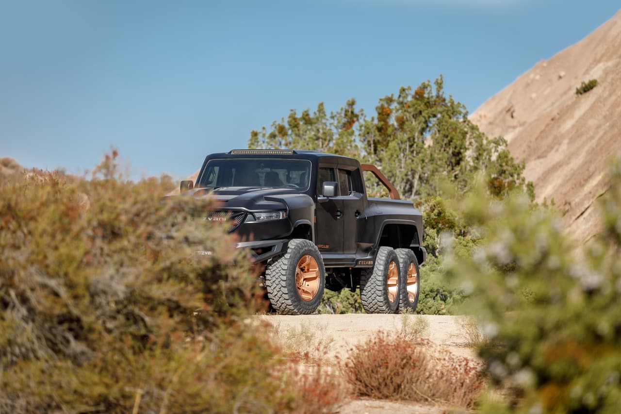 <b>Hércules 6x6 a prueba de balas Military Edition</b> - Empezando en $325,000 
<br> - 3.6L V6 285 HP
<br> - 6.4L SRT HEMI V8 500 HP 
<br>