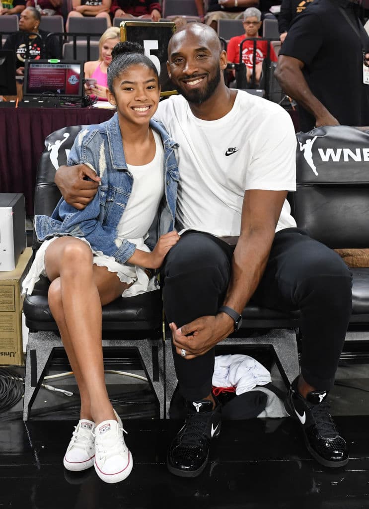 <b><a href="https://www.univision.com/local/los-angeles-kmex/minuto-a-minuto-la-muerte-de-kobe-bryant-en-los-angeles-estremece-al-mundo" target="_blank">Este domingo 26 de enero, Kobe Bryant, su hija Gianna María y otras siete personas murieron</a>, </b>luego de que el helicóptero en el que se trasladaban, se estrellara en Los Ángeles, entre el área de Calabasas y Malibú. Tres días despu´es, 
<b><a href="https://www.univision.com/famosos/la-viuda-de-kobe-bryant-no-puede-completar-una-oracion-sin-estallar-en-llanto-busca-ser-fuerte-por-sus-3-hijas-fotos">Vanessa Bryant, viuda del basquetbolista</a></b> y madre de Gianna, compartió con sus 3.6 millones de seguidores en Instagram, cómo se encuentra.