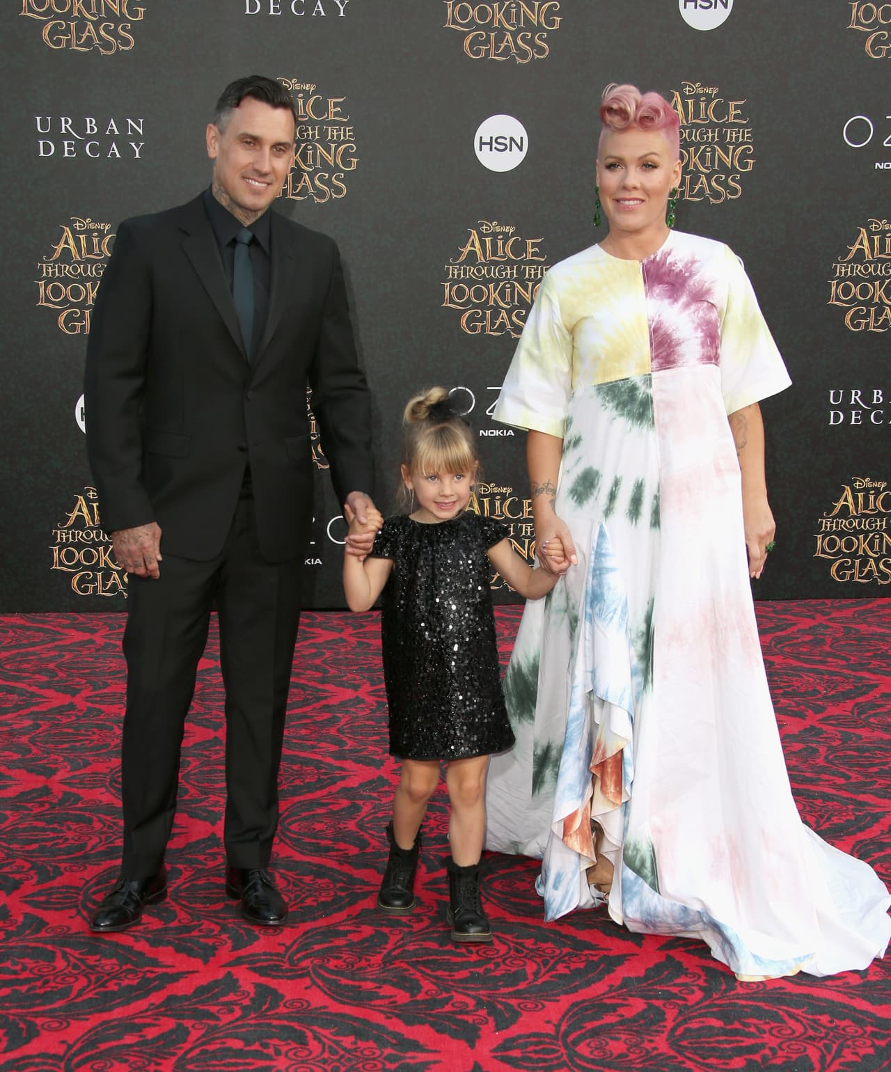 El 2 de junio de 2011 nació su hija Willow Sage Hart. Hoy en día viven felices y muy juntitos.