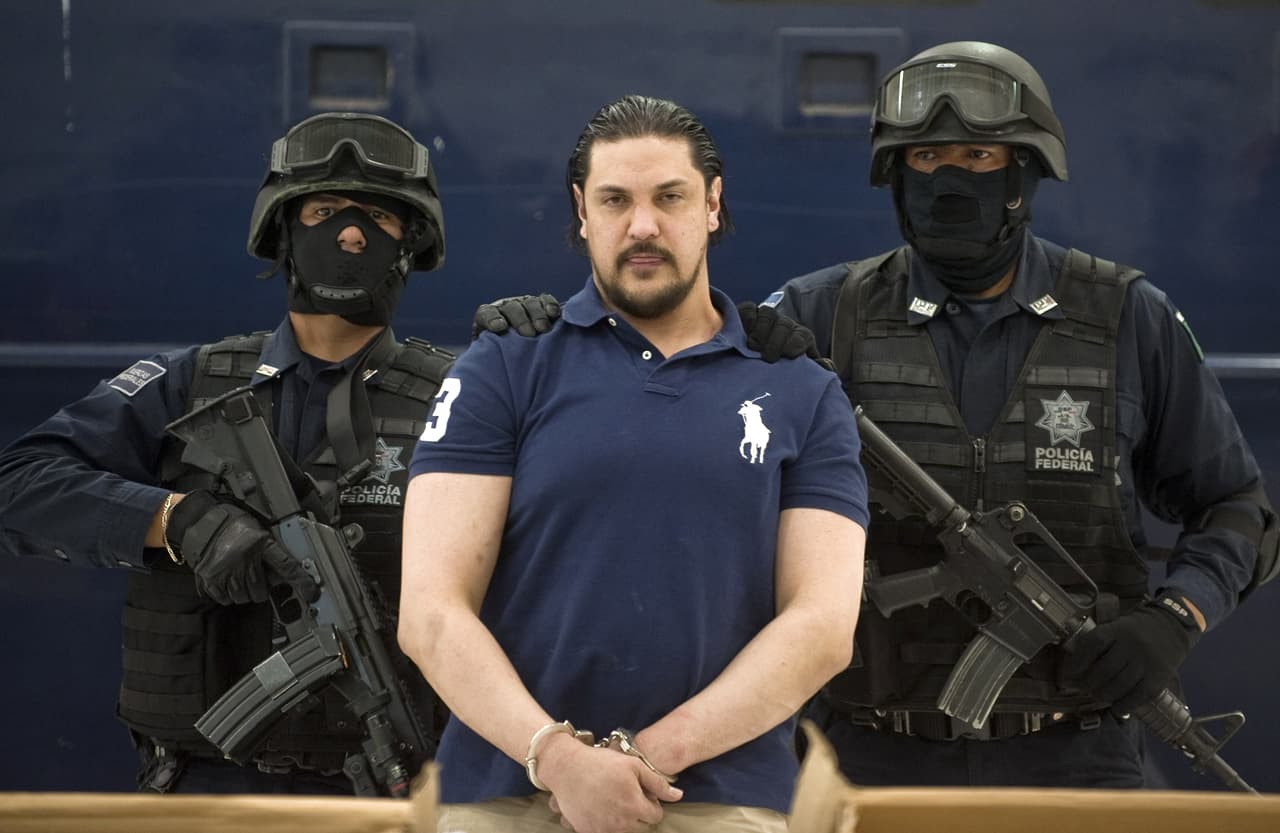 Una camiseta parecida lucía José Jorge Balderas, el 'JJ', cuando fue detenido en 2011 por el asesinato del futbolista paraguayo Salvador Cabañas.