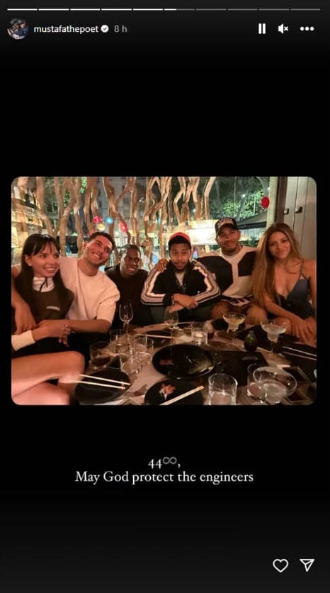Los hechos han tomado por sorpresa a algunos pues desde mayo pasado se habla de un 
<b><a href="https://www.univision.com/famosos/shakira-lewis-hamilton-fiesta-londres" target="_blank">supuesto romance entre el deportista y Shakira</a></b>, quien estuvo ausente en el viaje que el deportista hizo por Ibiza. 
<br>