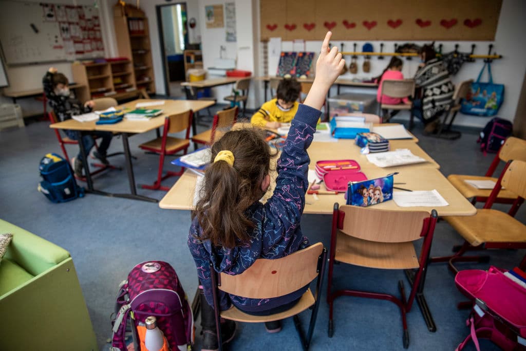 LAUSD está ofreciendo clases extraoficiales para ayudar a alumnos a nivelarse académicamente