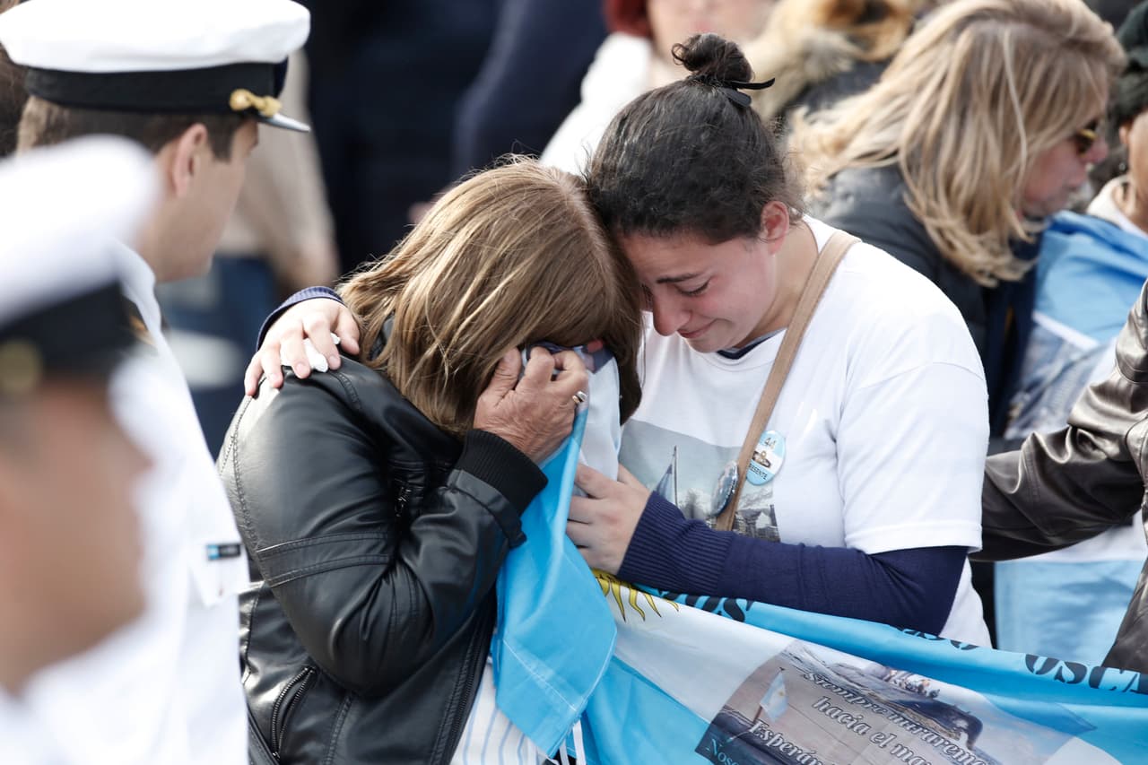 La tragedia del submarino argentino: entre el deseo de recuperar a los fallecidos o dejarlos descansar en el fondo del mar