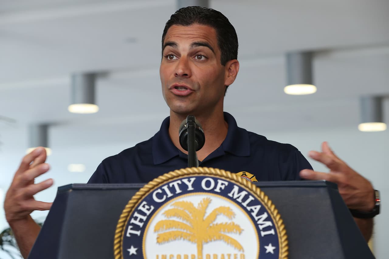 Alcalde de Miami no descarta hacer una pausa en la reapertura si siguen aumentando los casos de coronavirus 