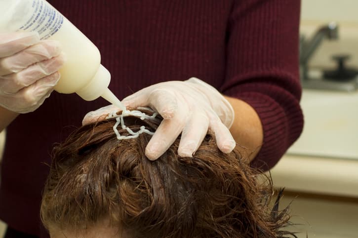 ¿Usas alisadores para el cabello? Otro estudio apunta a su posible relación con el cáncer