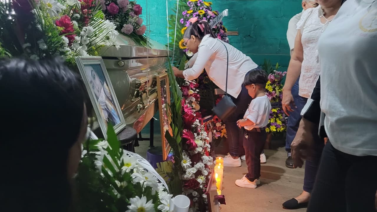 El miércoles 25 de enero se llevó a cabo el funeral de 
<b><a href="https://www.univision.com/local/houston-kxln/acusan-jared-dicus-decapitar-hispana-anggy-diaz-condado-waller" target="_blank">Anggy Díaz</a></b> en su país natal, después de que sus restos fueron repatriados.