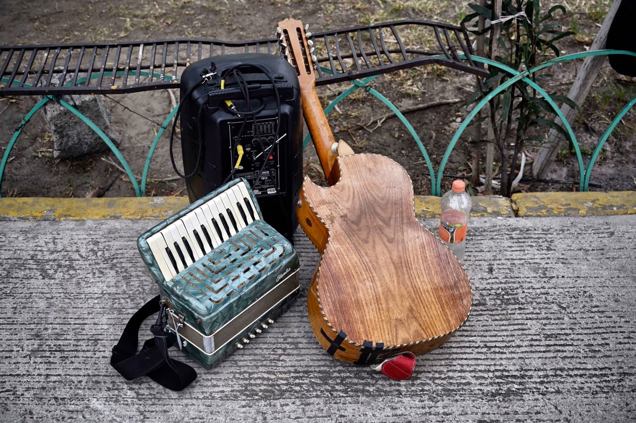 <b>¿Quiénes son considerados "los músicos más vulnerables" de Austin?</b>
<br>Cualquier músico de Austin que reúna los requisitos mínimos y que tenga menos de 2 meses de fondos para gastos de vida diaria disponibles hoy (se requerirán estados de cuenta de bancos u otros documentos para verificación).